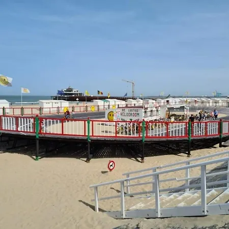 At Zeedijk With Sea View Blankenberge